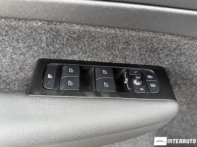 Volvo XC 40 2021 — Миниатюра 20