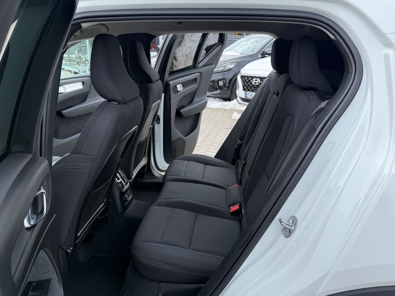 Volvo XC 40 2021 — Миниатюра 15