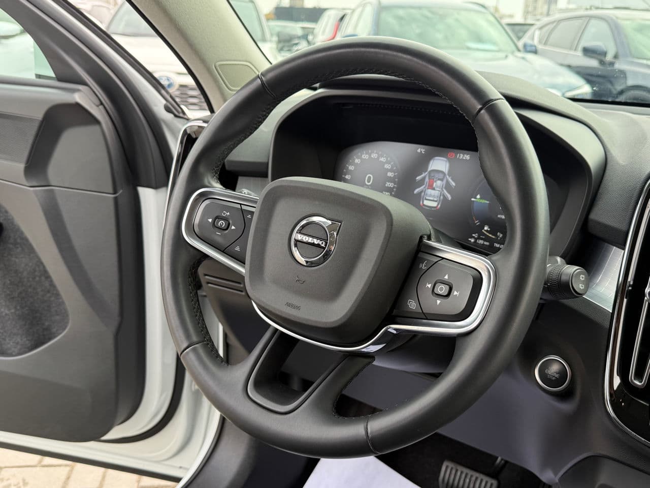 Volvo XC 40 2021 — Миниатюра 7