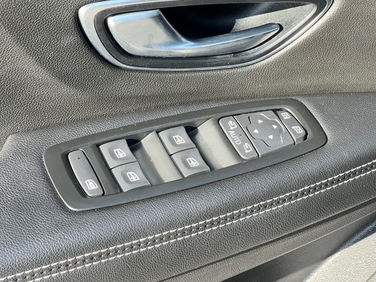 2018 Renault Scenic — Miniatură 13