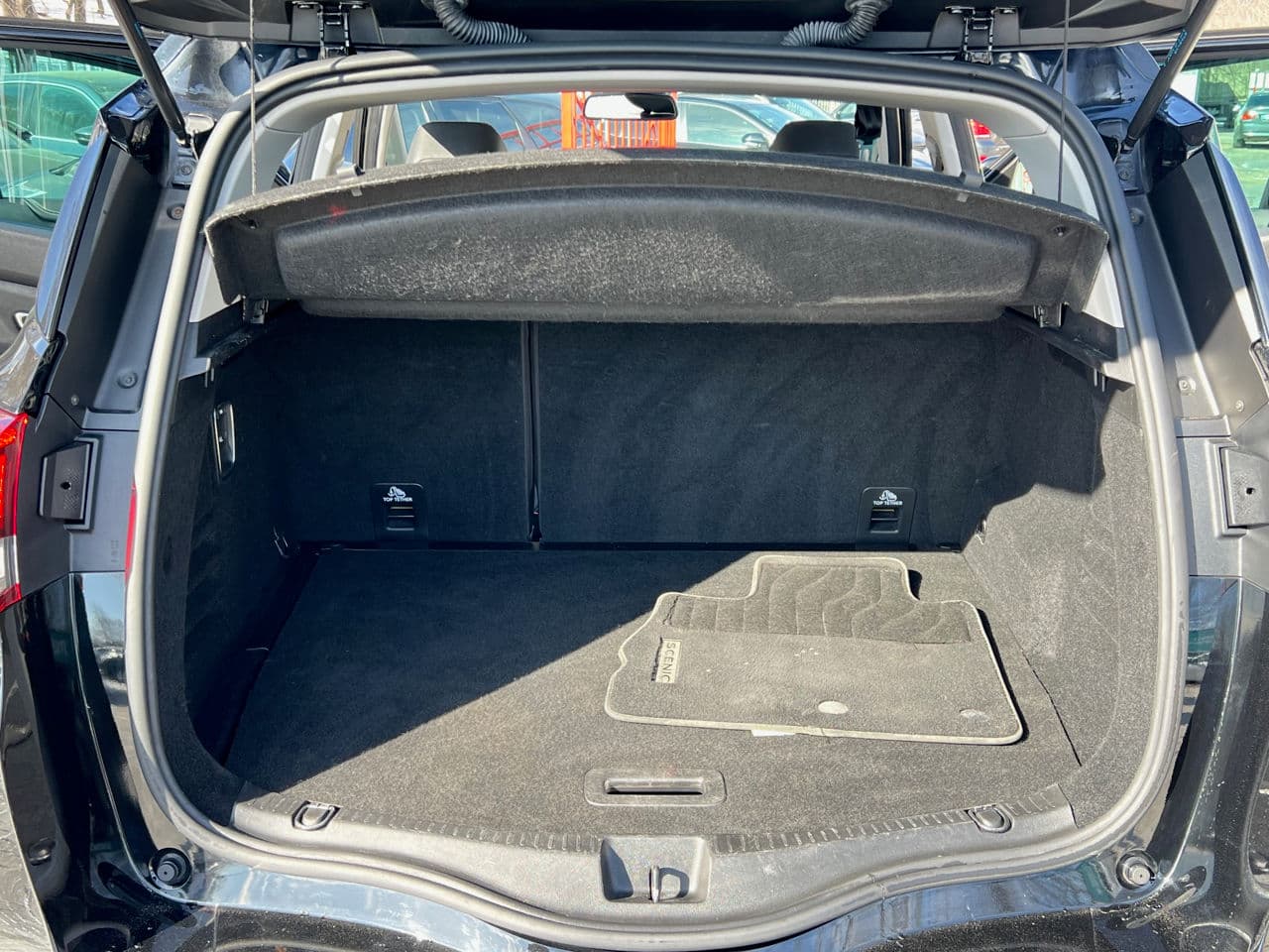 2018 Renault Scenic — Miniatură 16