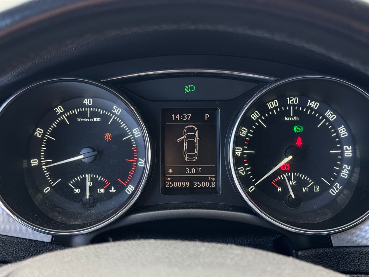 Skoda Superb 2011 — Миниатюра 7