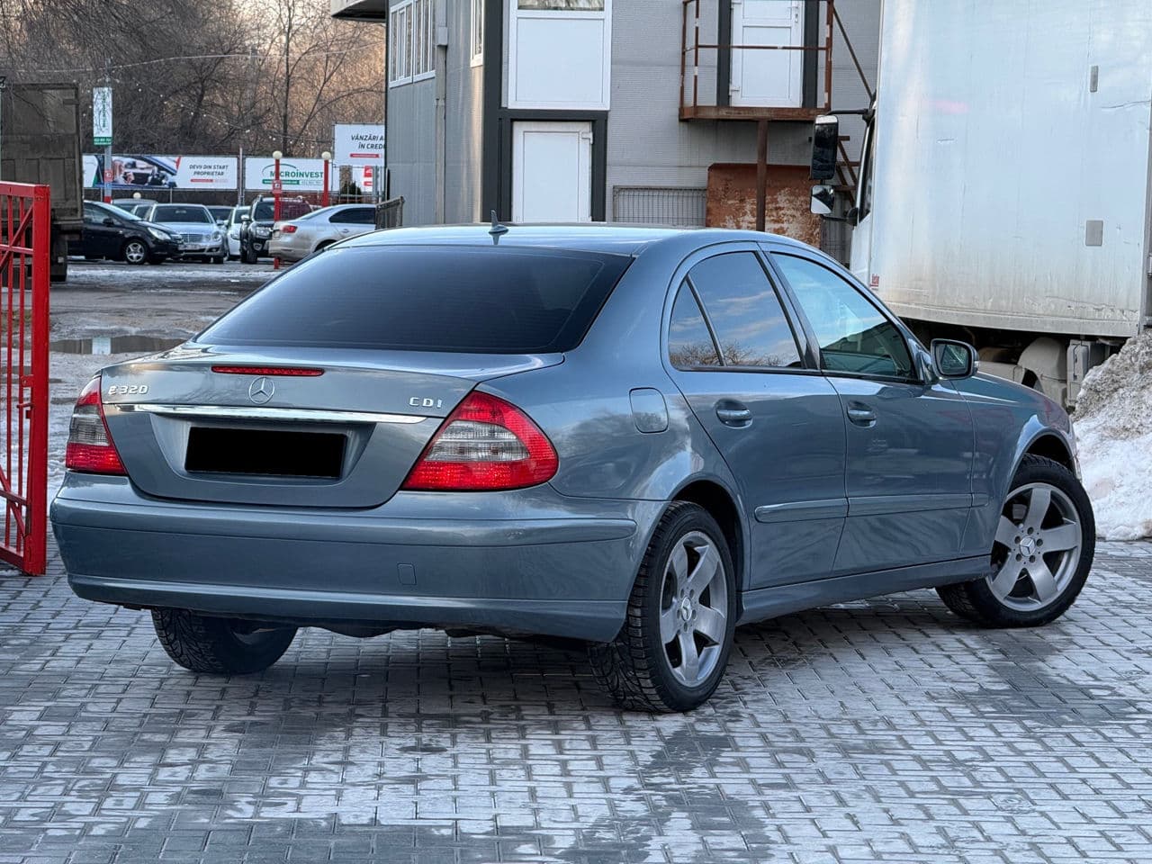 2006 Mercedes E 320 — Miniatură 4