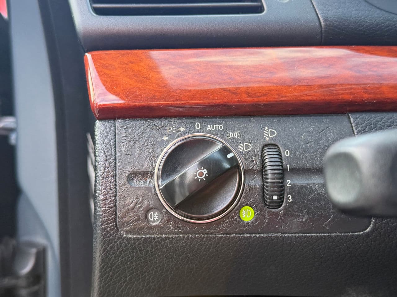 2006 Mercedes E 320 — Miniatură 13