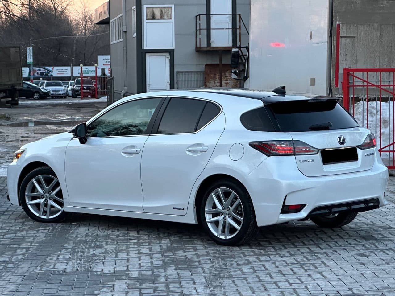 2016 Lexus CT 200h — Miniatură 2