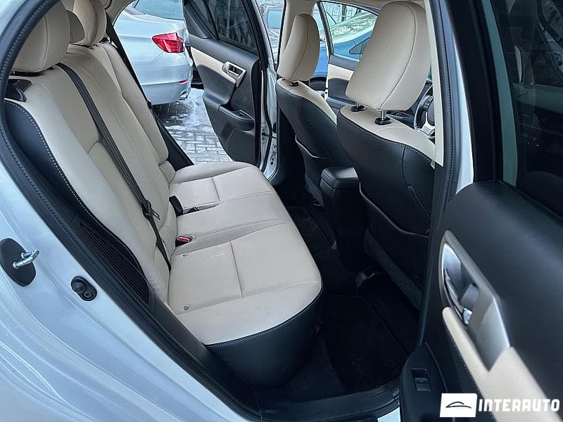 2016 Lexus CT 200h — Miniatură 8