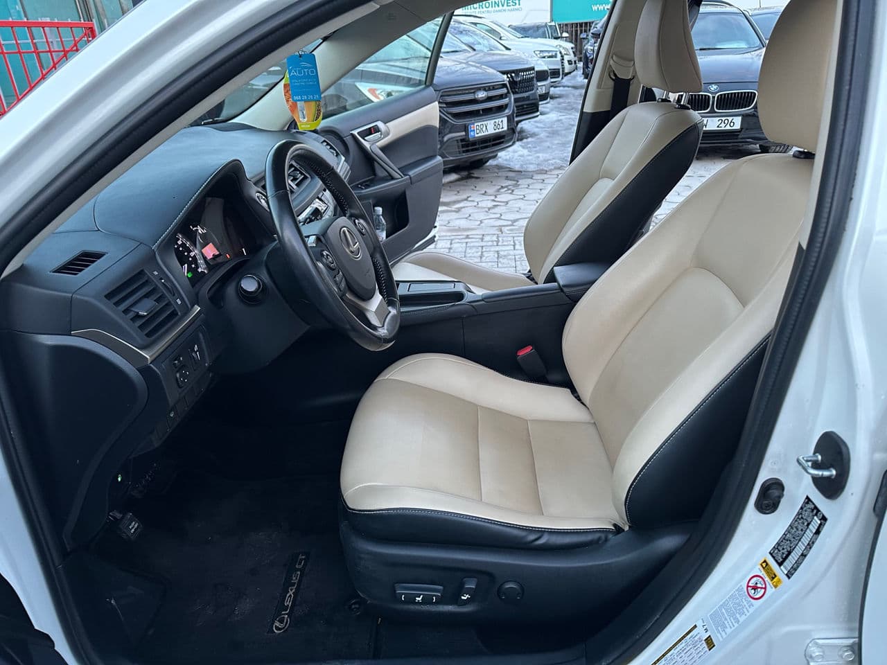 2016 Lexus CT 200h — Miniatură 5