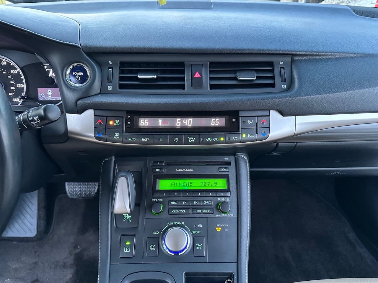 2016 Lexus CT 200h — Miniatură 12