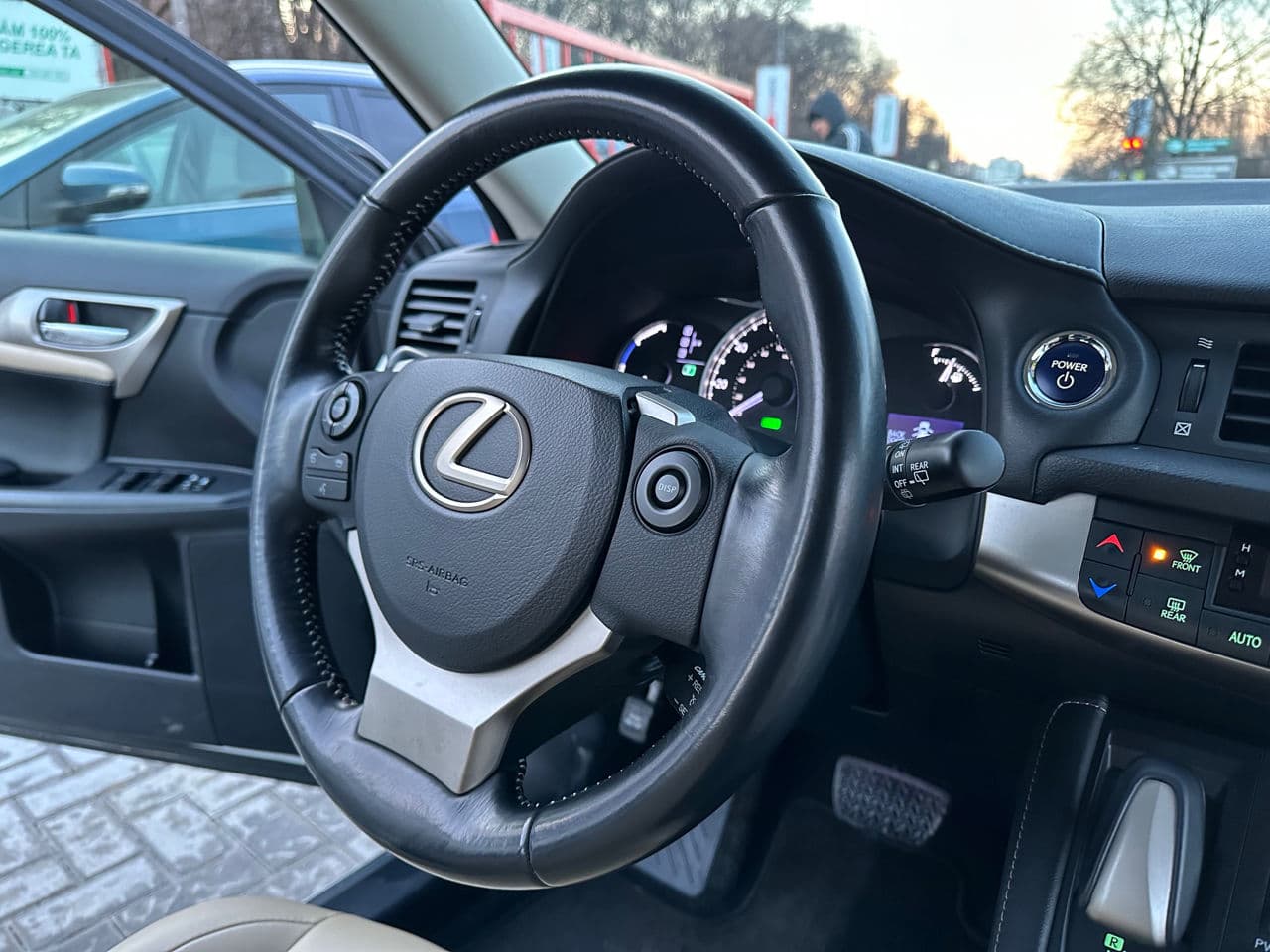 2016 Lexus CT 200h — Miniatură 11