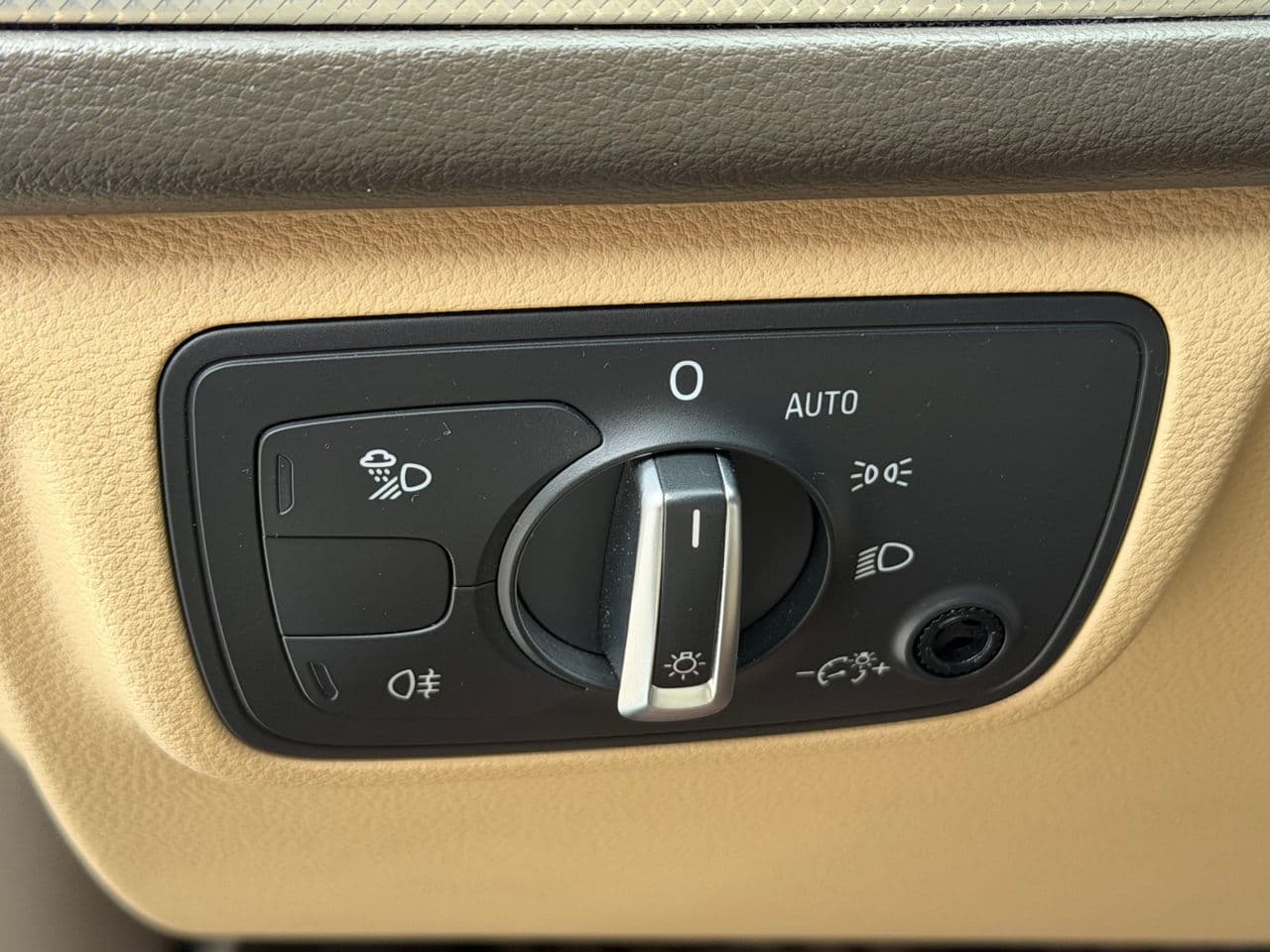 Audi A6 2012 — Миниатюра 8