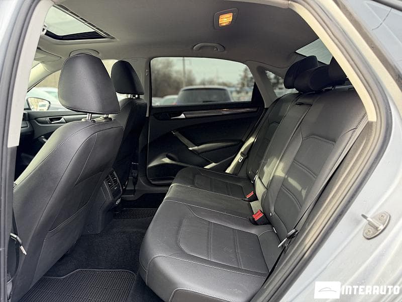 2019 Volkswagen Passat — Miniatură 18