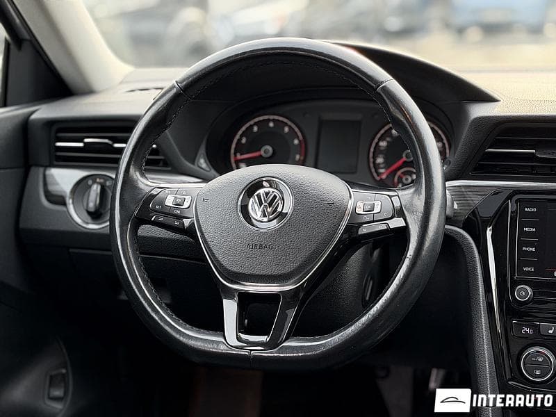 2019 Volkswagen Passat — Miniatură 13