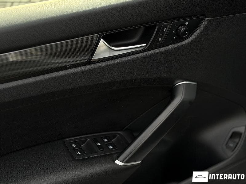 2019 Volkswagen Passat — Miniatură 8