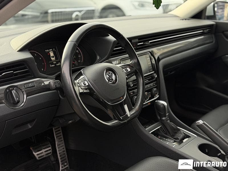 2019 Volkswagen Passat — Miniatură 11