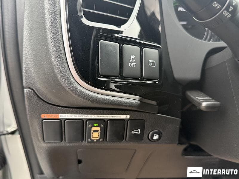 Mitsubishi Outlander 2019 — Миниатюра 20