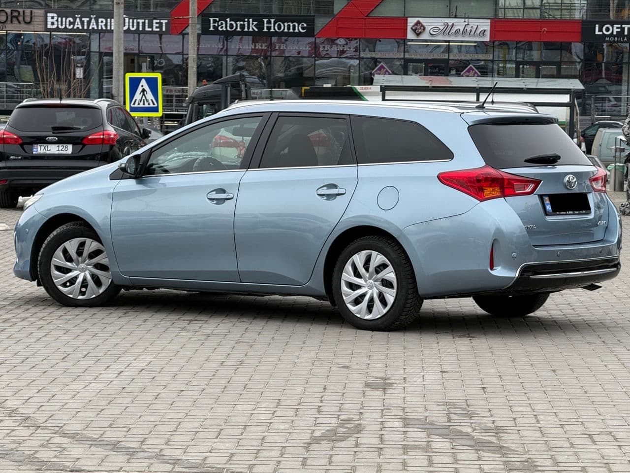 2013 Toyota Auris — Miniatură 4