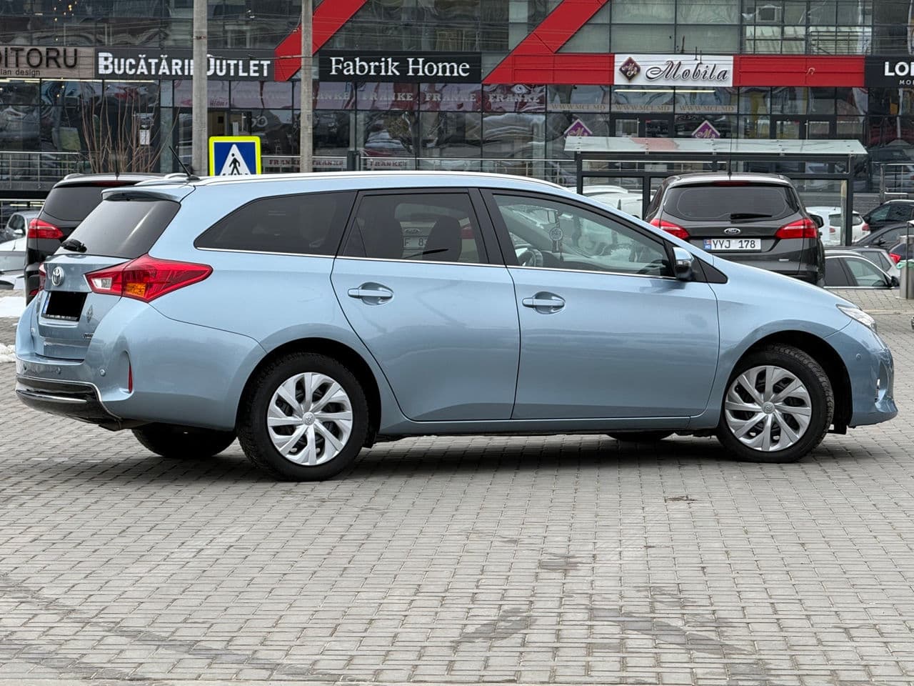 2013 Toyota Auris — Miniatură 3