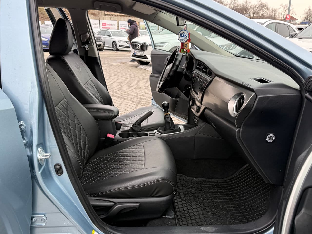 2013 Toyota Auris — Miniatură 14