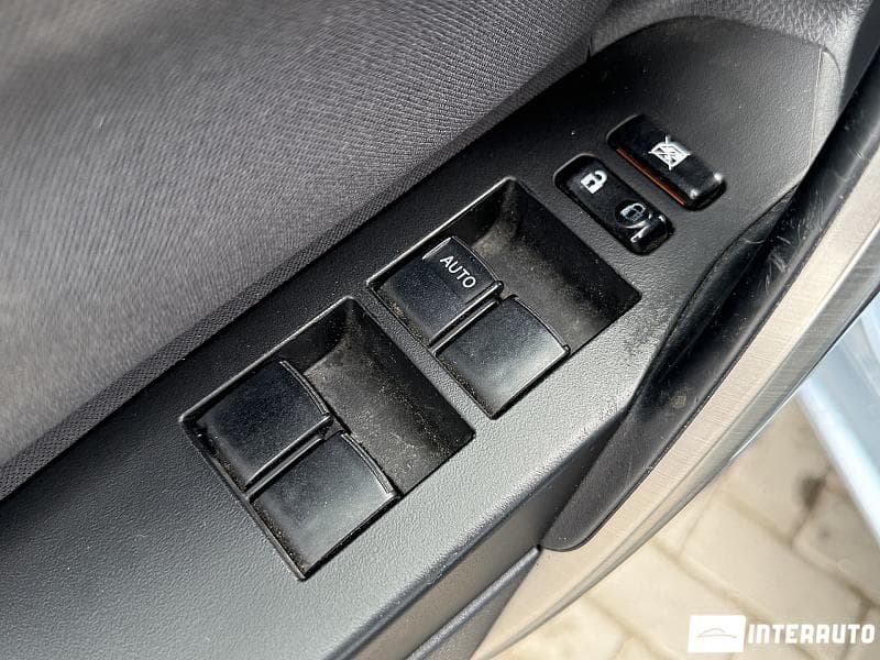 2013 Toyota Auris — Miniatură 15
