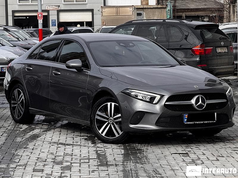 2021 Mercedes A 250 — Miniatură 2