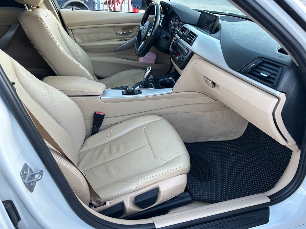 2014 BMW 320 — Miniatură 14