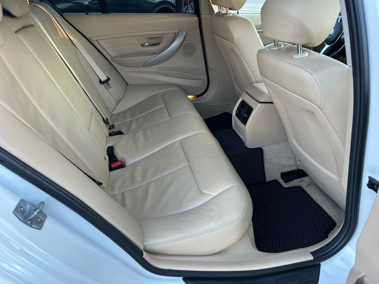 2014 BMW 320 — Miniatură 16