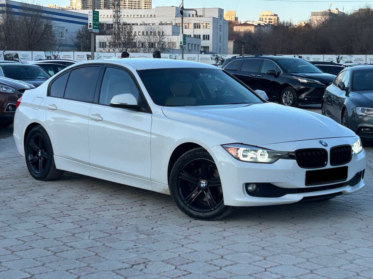 2014 BMW 320 — Miniatură 4