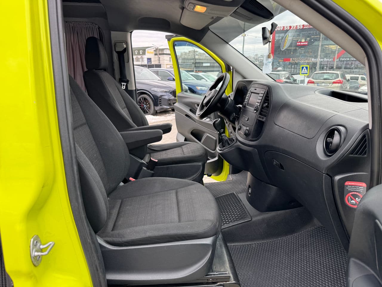 2015 Mercedes Vito — Miniatură 14
