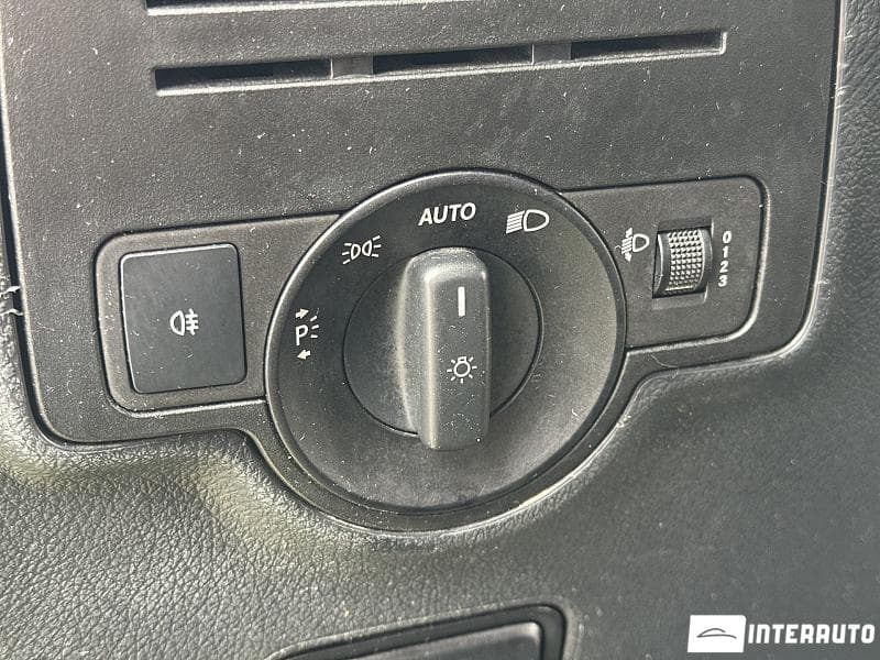 2015 Mercedes Vito — Miniatură 18