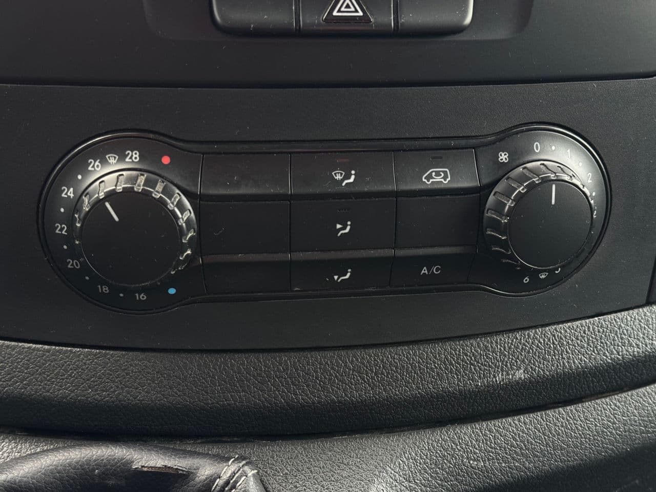 2015 Mercedes Vito — Miniatură 11