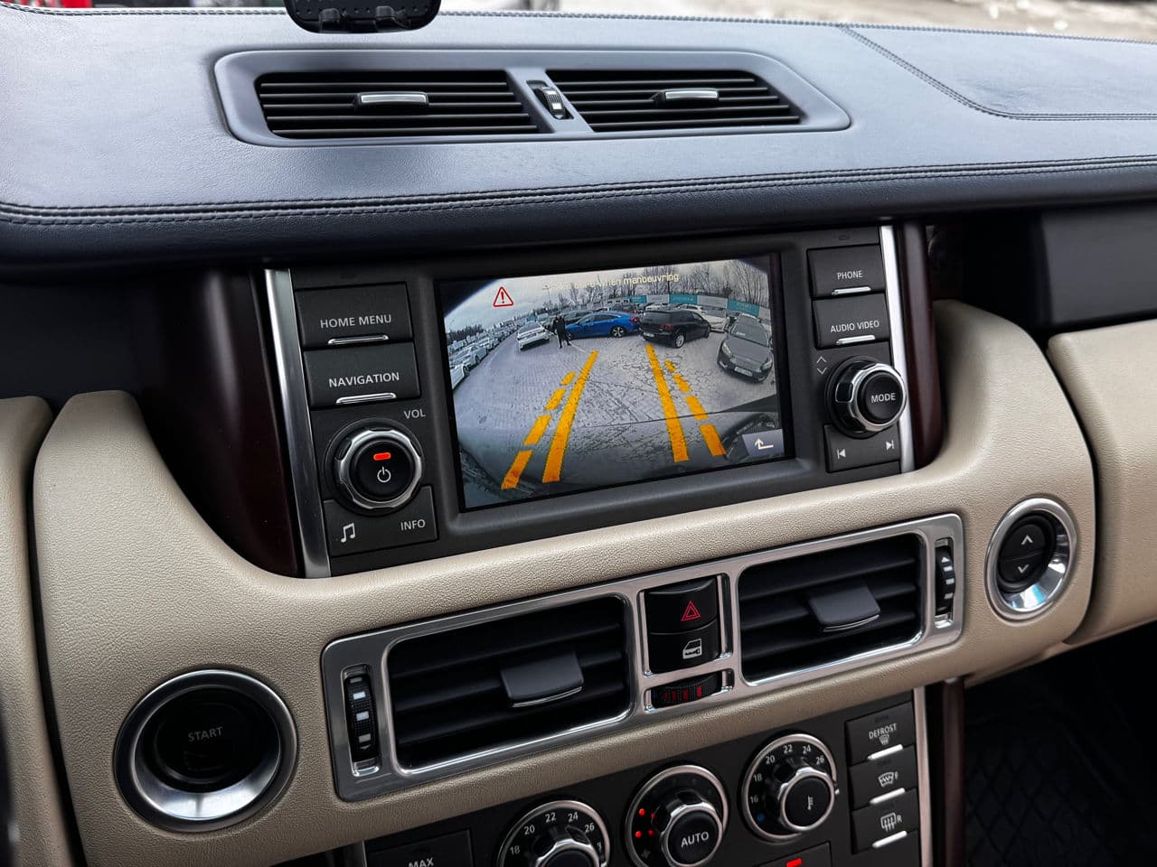 2011 Land Rover Range Rover Vogue — Miniatură 10