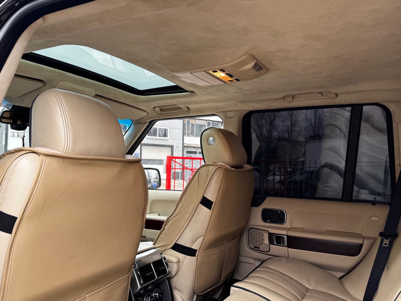 2011 Land Rover Range Rover Vogue — Miniatură 21