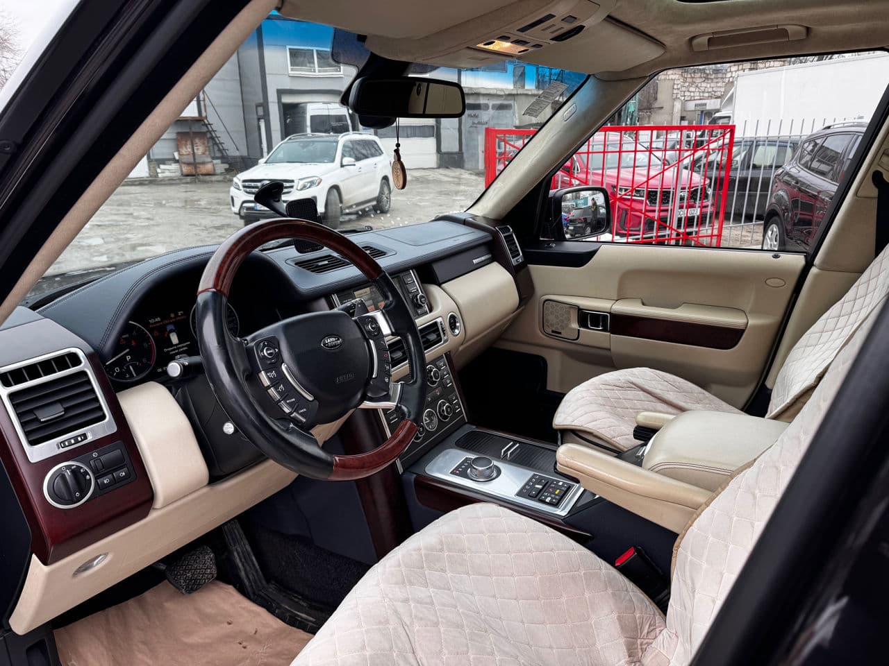 2011 Land Rover Range Rover Vogue — Miniatură 5