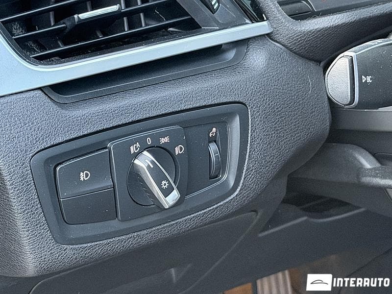 BMW X1 2.8i 2017 — Миниатюра 15