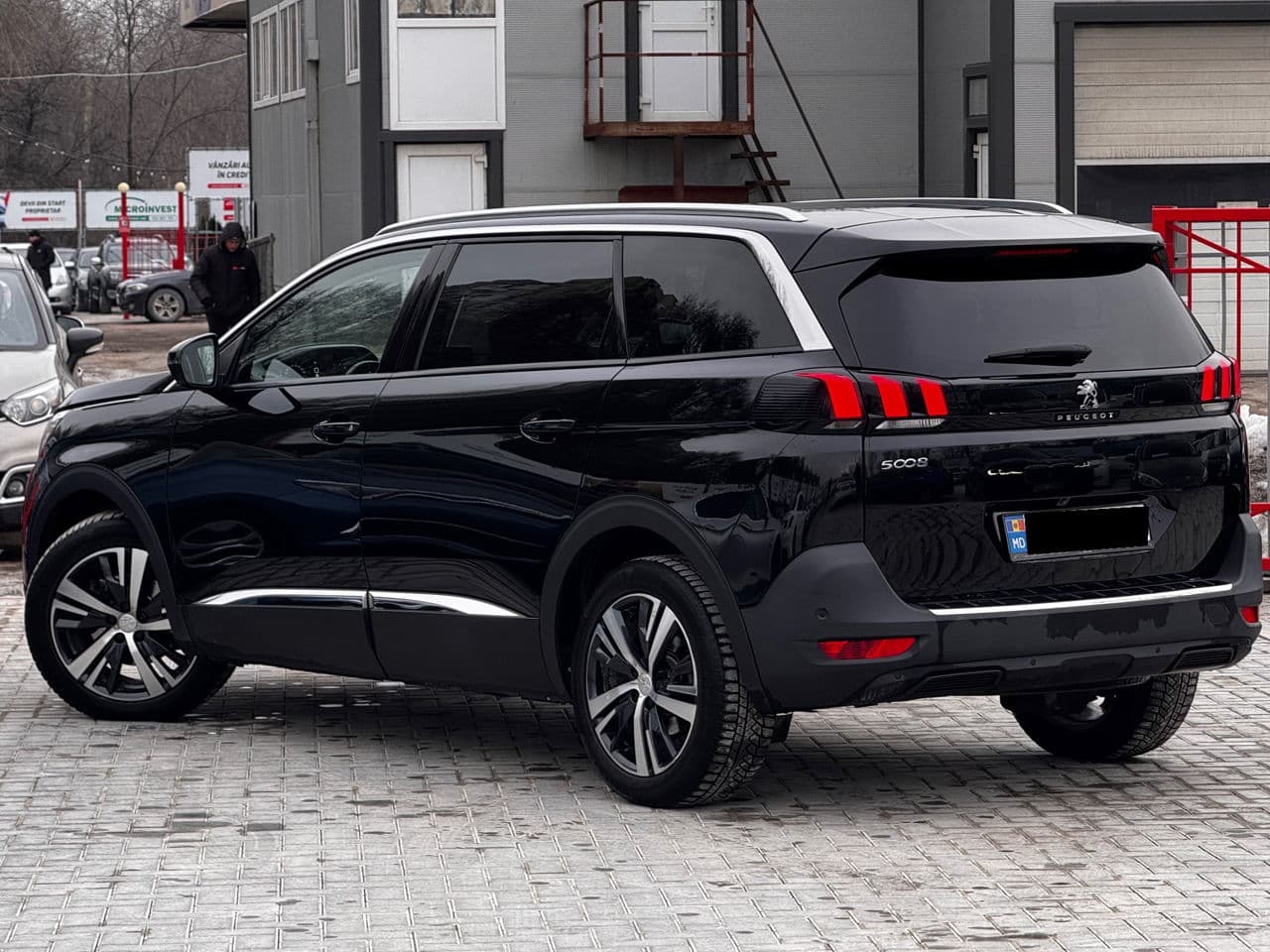 2018 Peugeot 5008 — Miniatură 2