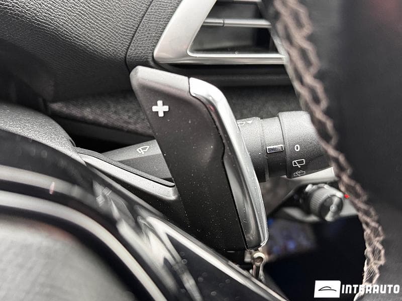2018 Peugeot 5008 — Miniatură 13