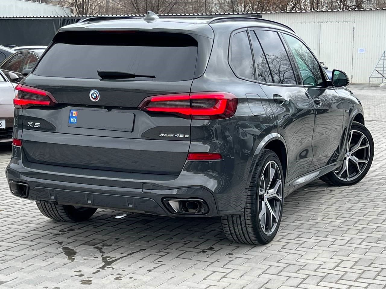 BMW X5 4.5e 2023 — Миниатюра 4