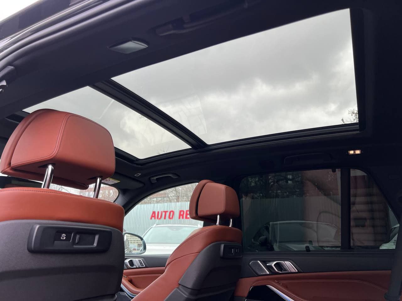 BMW X5 4.5e 2023 — Миниатюра 23