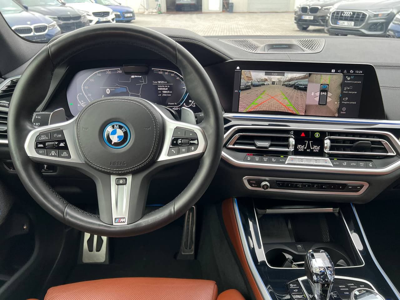 BMW X5 4.5e 2023 — Миниатюра 10