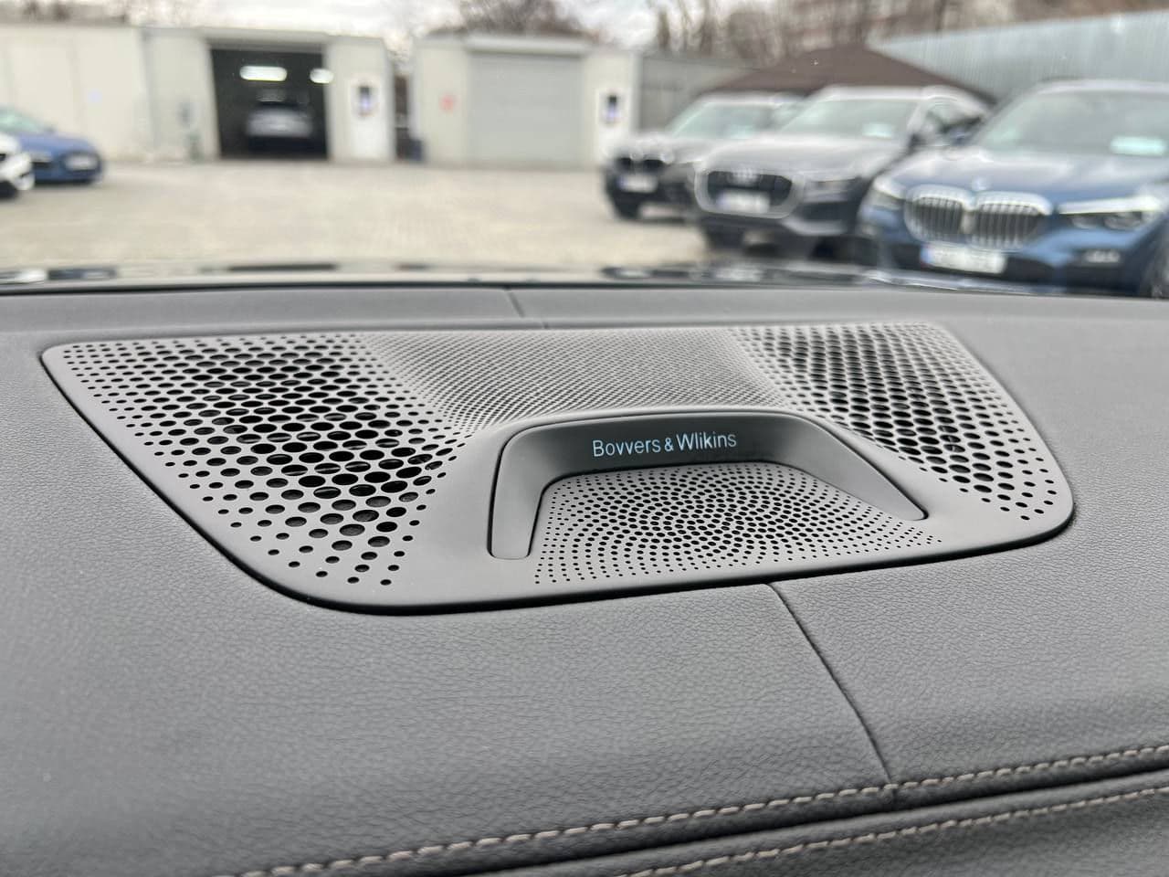 BMW X5 4.5e 2023 — Миниатюра 12