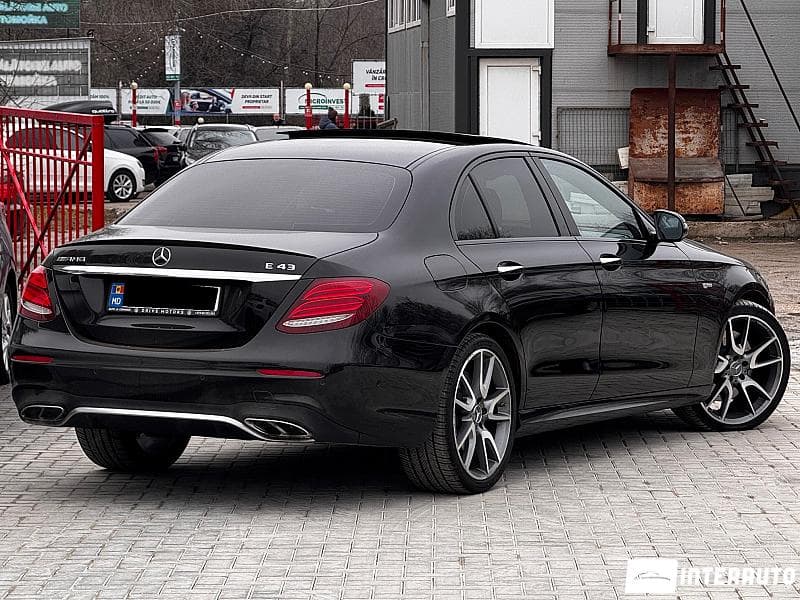 2017 Mercedes E 43 AMG — Miniatură 3