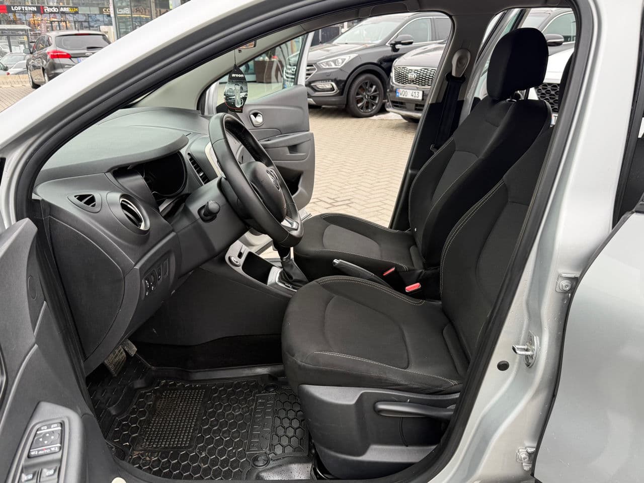 2018 Renault Captur — Miniatură 5