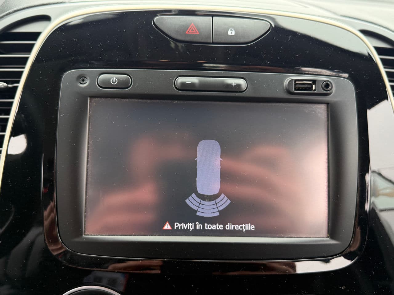 2018 Renault Captur — Miniatură 10
