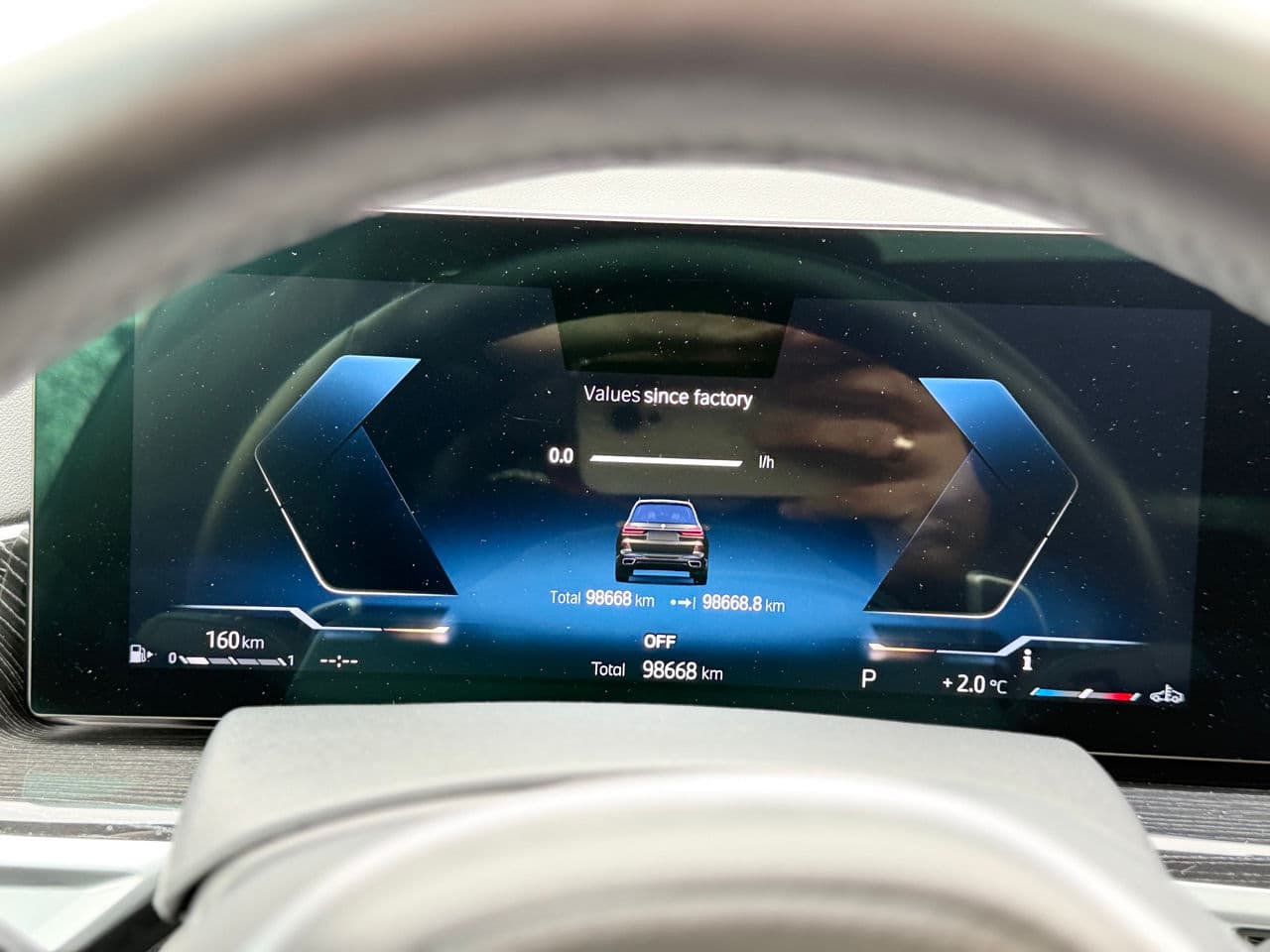 BMW X7 4.0i 2023 — Миниатюра 16
