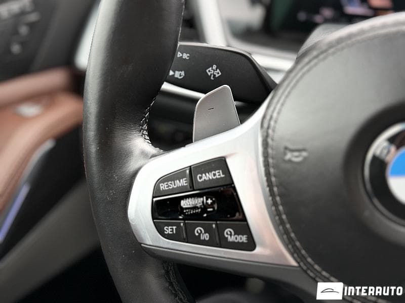 BMW X7 4.0i 2023 — Миниатюра 14