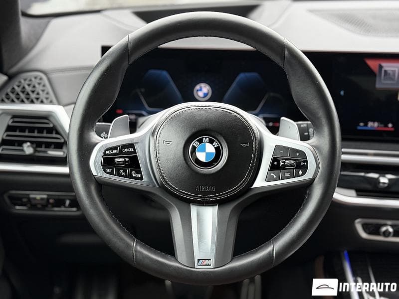 BMW X7 4.0i 2023 — Миниатюра 13