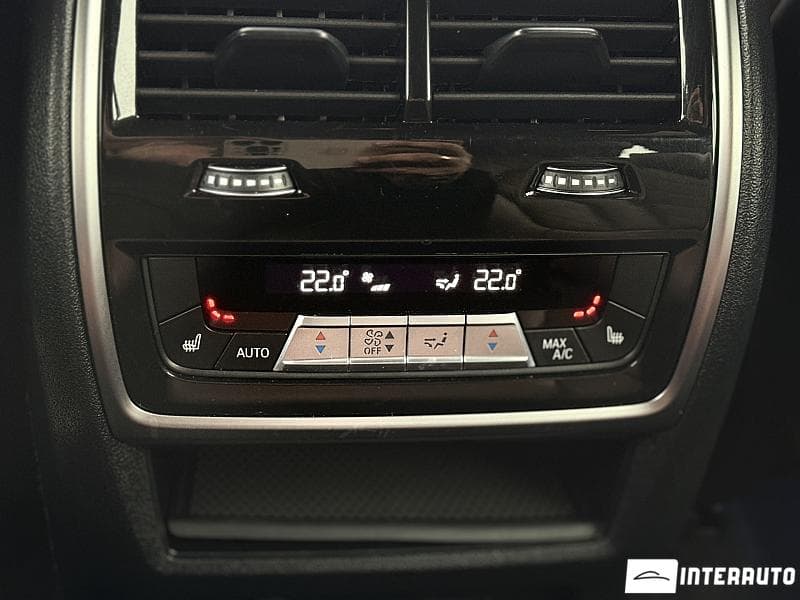 BMW X7 4.0i 2023 — Миниатюра 25