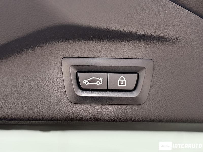 BMW X7 4.0i 2023 — Миниатюра 31
