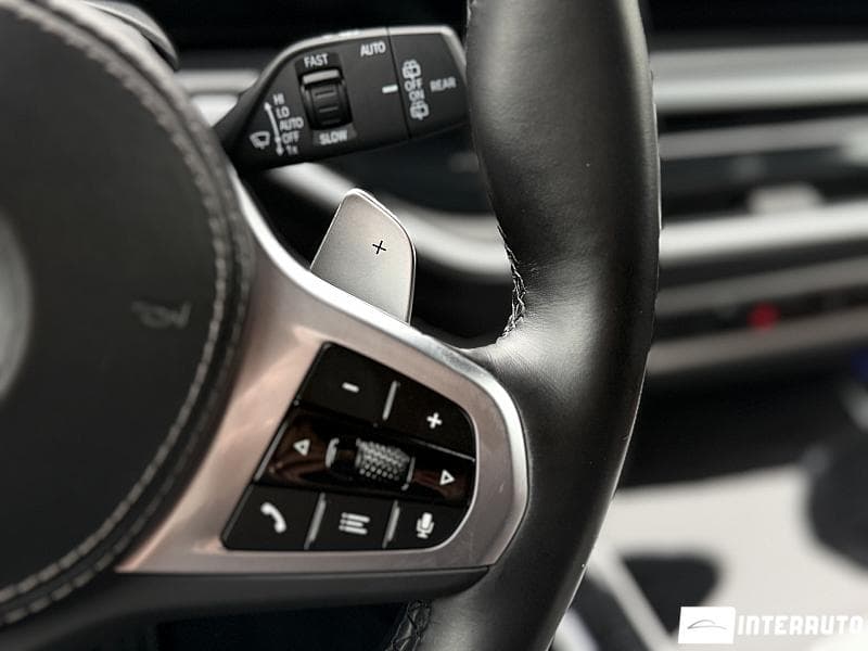 BMW X7 4.0i 2023 — Миниатюра 15