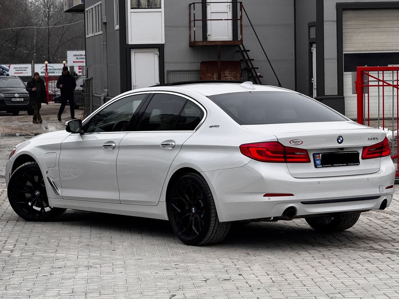 BMW 530e 2018 — Миниатюра 3